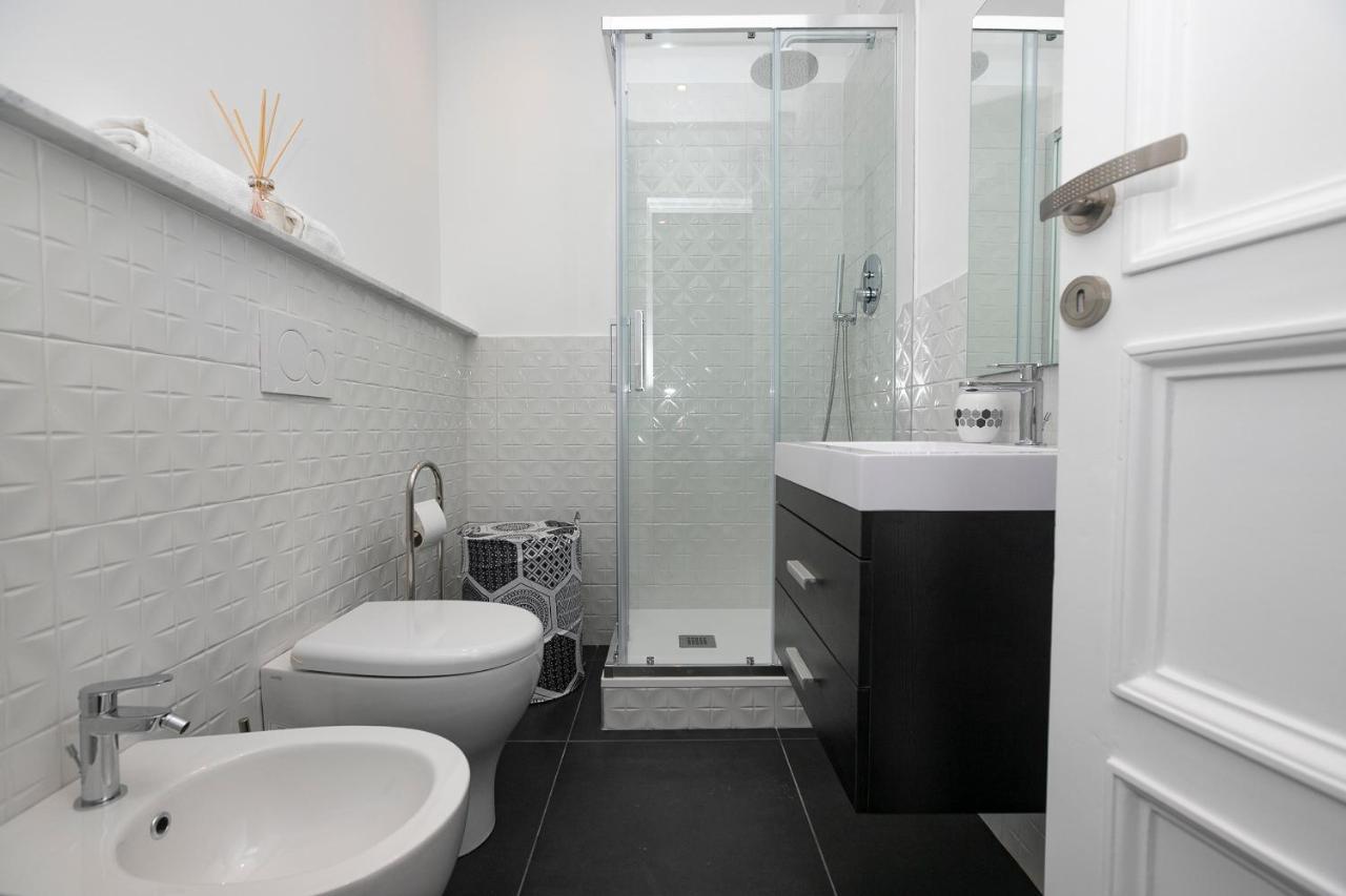 Real Italian Estate - Luxury Black&White Genua Buitenkant foto