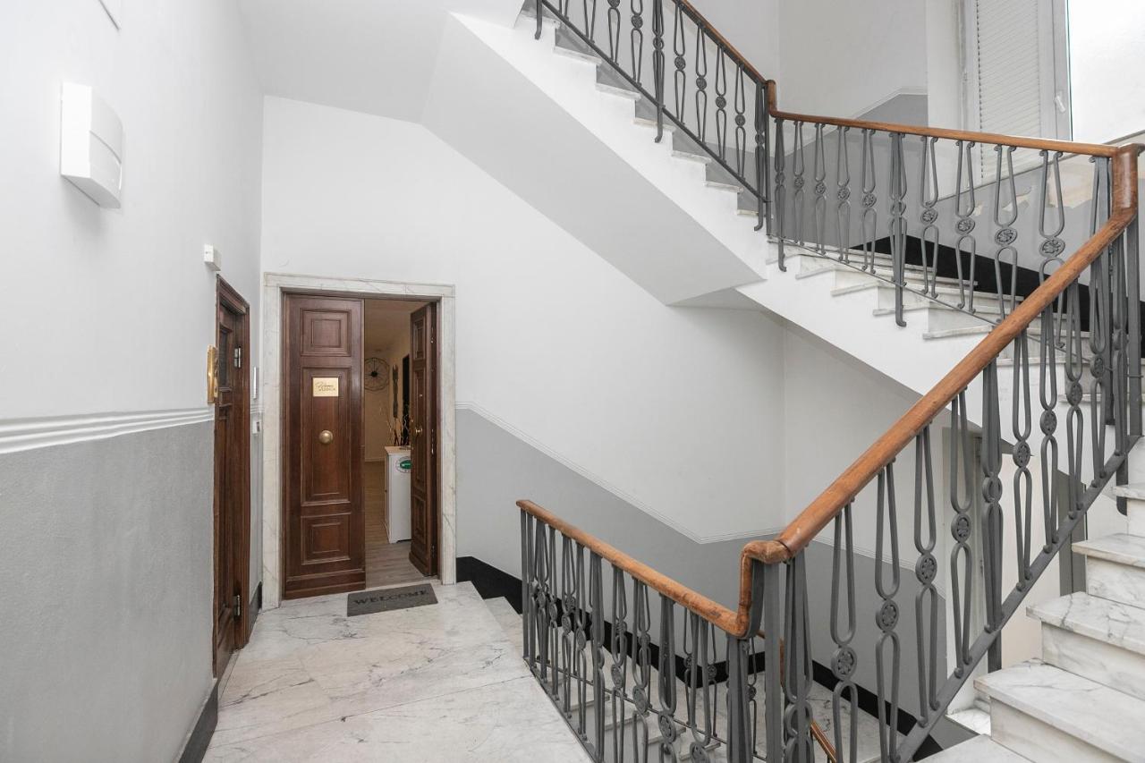 Real Italian Estate - Luxury Black&White Genua Buitenkant foto
